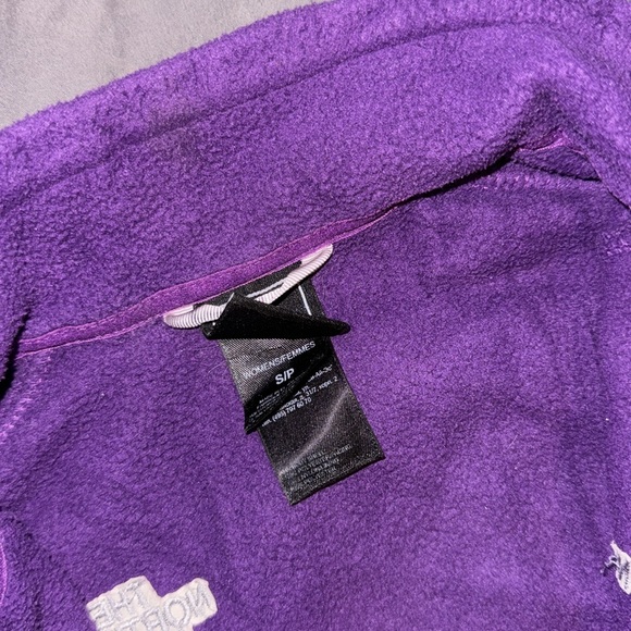 THE NORTH FACE PURPLE SWEATER - Picture 2 of 4